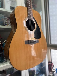 Yamaha guitar F310