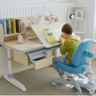 人體工學-兒童學習桌椅套裝,($2980包送貨)3-16歲適用.實木書桌男孩女孩小學生寫字桌椅書櫃