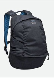 全新通勤跑背包Nathan Sports RunAway Ultimate Marathon Travel Pack Black