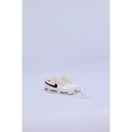 GANTUNGAN SNEAKER KEYCHAIN 3D AF1 LOW X PARANOISE WHITE HANGER. Display