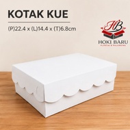 (20 Pcs) PAPER DONUT CAKE BOX SNACK BOX 22.4cm x 14.4cm x 6.8cm