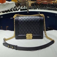 CHANEL BOY 黑金