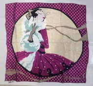 Moschino Cheap and Chic 絲巾