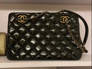 Chanel 漆皮包