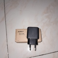charger aukey type c