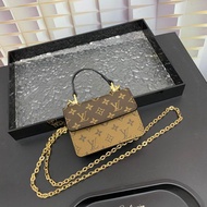 LV 黃花Mini郵差包