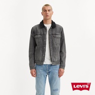 Levis 男款 毛領牛仔外套 / Type3經典修身版型 / 精工灰黑石洗 熱賣單品