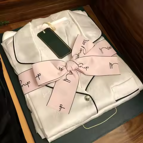 Pajamas Letter Print Casual Satin Pajamas Set, Couple Set, Spring and Summer Long-sleeved Pajamas, A