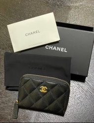 Chanel 經典牛皮、魚子款拉鏈零錢銀包、卡包 金扣 (全新）晶片款