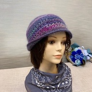 涼涼秋意濃。紫藍段染色。手工毛帽。簡單短帽簷。日本優質線材