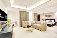 Saltstayz Premier – Galleria Market Road & Sector 27