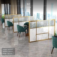 ฉากกั้นห้องเหล็กศิลป์พับได้พร้อมกระจกใสลายริบสมัยใหม่ เหมาะสำหรับร้านอาหาร บาร์ โรงแรม จัดเก็บง่าย ม