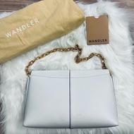（Sold)荷蘭 Wandler 白色小牛皮肩背包 金鍊 9.5成新美品