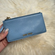 MiuMiu卡包 張員瑛必收🩵 莫蘭迪藍 卡夾 零錢包 藍 金色 miu miu