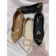 Square flatshoes with pointed toes pointed flats