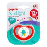 PIGEON MINI LIGHT PACIFIER - 12+ MONTHS