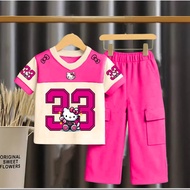 Girls' outfits with motifs for 33, three to 12 years old