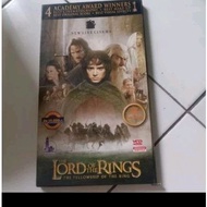 VCD Original The Lord Of The Ring - The Fellowship Of The Ring contains 3 VCDs