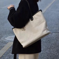 CHANEL 大象灰 魚子醬牛皮39*16*30 99新配件子袋塵袋