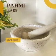 M-4 PL30 Ceramic Mortar and Pestle, Modern Ceramic Mortar and Pestle "Gemma" Original