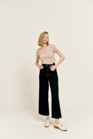 FIRST LOVE TOP (KNIT WEAR) เสื้อยืดแขนสั้น ปักโลโก้