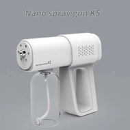 K5 無線納米藍光蒸氣噴槍霧化器  全面淨化環境，呵護您及家人的生活每個角落‼️‼️‼️ #數量有限 #售完即止  #環境衛生消毒 #室內加濕 #香薰機 #補水儀 #淋水器 #超遠射程範圍 #入屋前全