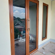 kusen aluminium motif kayu