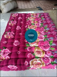Sarung kasur kapuk jumbo no 1 / urung kasur motif bunga dan salur dames / urung kasur kapuk no 1 / 2