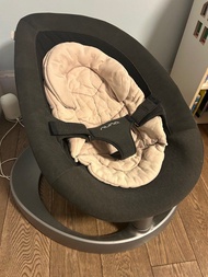 Nuna LEAF Grow Baby Bouncer