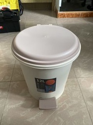 12L 腳踏式垃圾桶