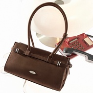 MADAM PEONY ใหม่! กระเป๋าสะพายข้างหนังกลับกันน้ำ รุ่น BOBBI