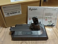 Dyson V10 Cyclone Fluffy 原廠電池 (送火牛)