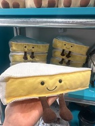 ❤️英國正貨Jellycat  (新版布里奶酪芝士） NEW version Brie cheese 預購 （龜速 🐢 11月從英國手提回港）