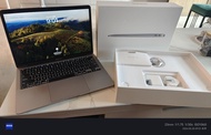 MacBook Air 2020 13'寸8g Ram 256g ssd