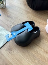 全新Adidas slipper 春夏季必備的廚師包頭拖鞋來啦廚師拖鞋Adidas 厚底拖鞋 Adidas厚底鞋 Adidas鞋