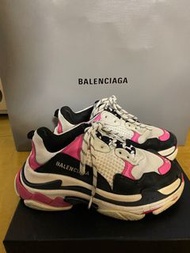 Balenciaga triple s