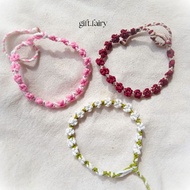 Daisy flower knitted bracelet | Daisy bracelet