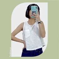 Women's basic plain crop top tank top with loose form and 3-hole chest pocket in vintage scratched s