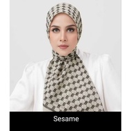 Buttonscraves beverly