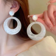 French Retro Earrings Large Circle Earrings Temperament Earrings