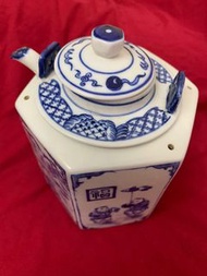 若深珍藏青花提樑胆茶壺