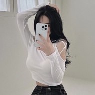 Áo Thun Gân Cổ Lọ Tay Dài Kèm Khoét Hai Bên Đan Dây Chéo Giản Dị TTSLC0465