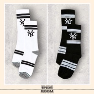 MLB NY BLACK AND WHITE LONG SOCKS