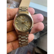Seiko 5 Automatic 21 Jewels Round Gray Dial Watch