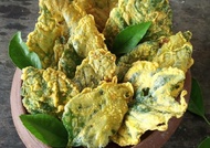 kripik/bayam crispy kiloan/keripik bayam/kripik bayam crispy/Others/home made/jajan khas jogja