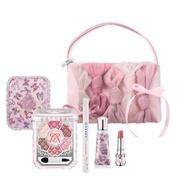 ◆Christmas gifts◆Available October 31st◆JILL STUART Christmas Coffret Ribbon Fashion Show Collection