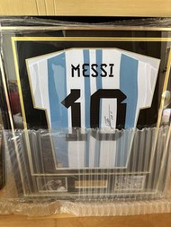 Messi 簽名球衣