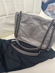 YSL NIKI MEDIUM 手袋