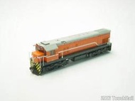全新【鐵支路限量珍藏】【N】R100柴電機車頭(橘色) (無動力)！下標就賣！免運費！