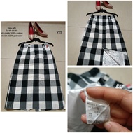 CV99 A-shaped black and white checkered skirt, 68cm long - 2-layer cotton midi skirt with slightly f